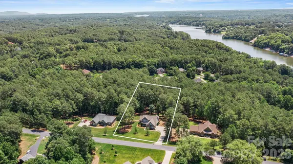 4975 Harbor View DR W, Granite Falls, NC 28630