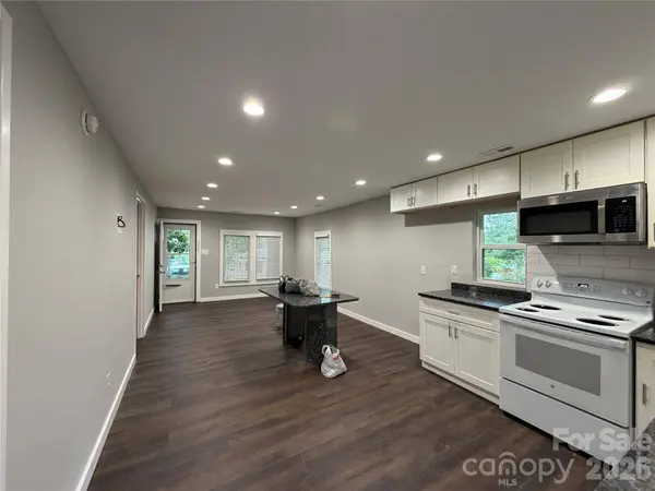 55 S Hildebran AVE, Newton, NC 28658