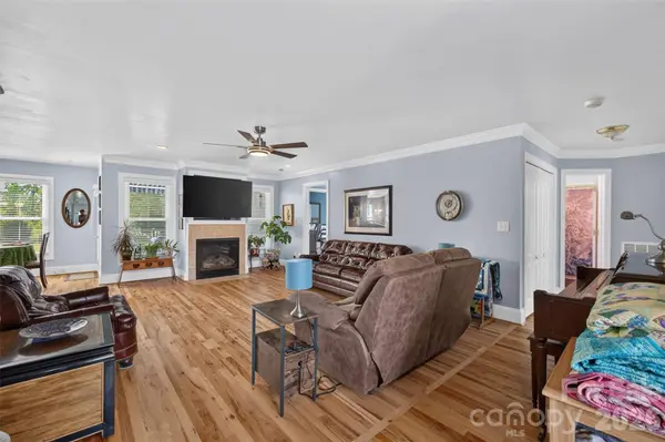4934 Sagittarius CIR, Denver, NC 28037