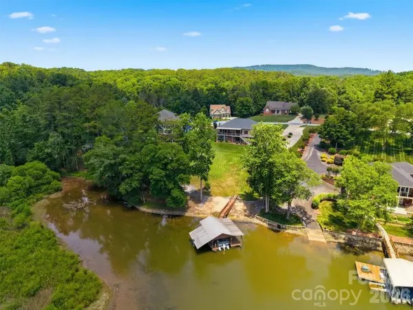 495 Windsor DR, Taylorsville, NC 28681