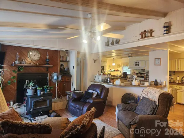 2283 Harbinson LN, Morganton, NC 28655