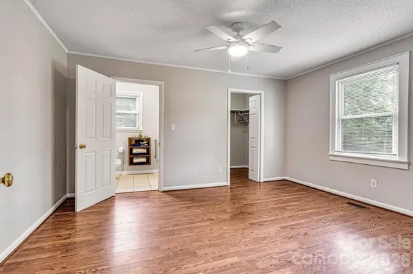 147 13th AVE NW, Hickory, NC 28601