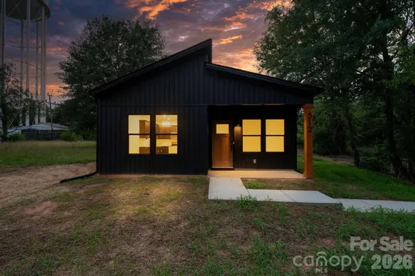 512 28th ST SW, Hickory, NC 28602