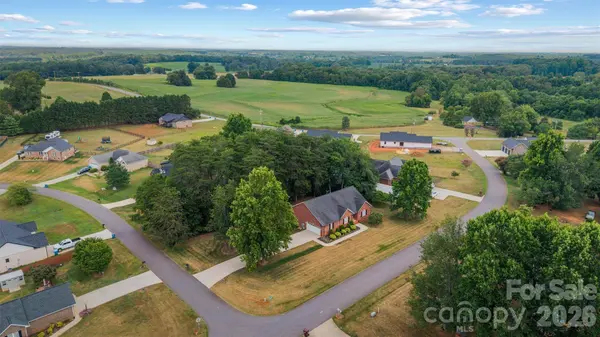 3656 Woodgreen DR, Lincolnton, NC 28092