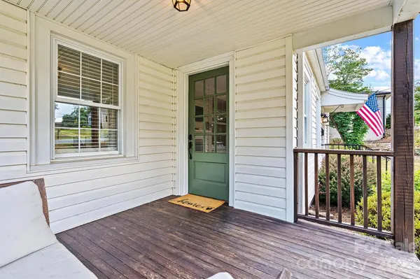 1252 11th ST, Hickory, NC 28601