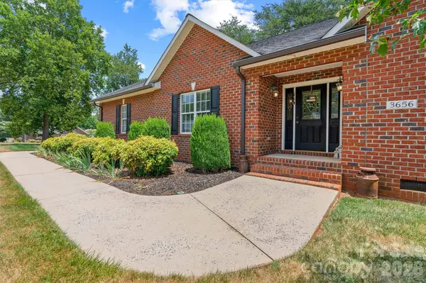 3656 Woodgreen DR, Lincolnton, NC 28092