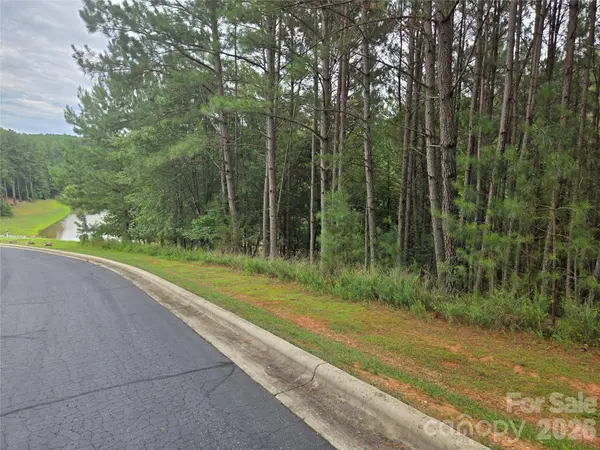 5582 Bridgewater DR #206, Granite Falls, NC 28630