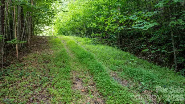 2945 Rockwood DR, Lenoir, NC 28645