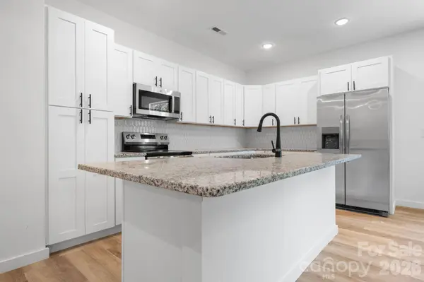 47 Tennyson DR, Taylorsville, NC 28681
