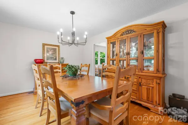 2990 Clarks Chapel RD, Lenoir, NC 28645