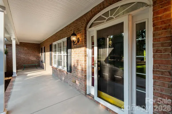 1851 29th Avenue PL NE, Hickory, NC 28601