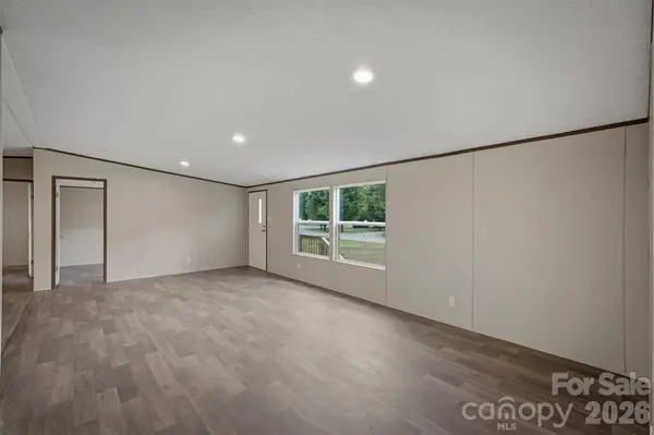 1894 Mesa DR, Vale, NC 28168
