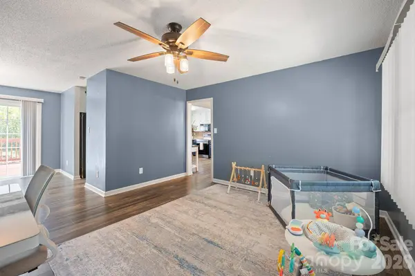 2384 Country Hollow RD, Conover, NC 28613