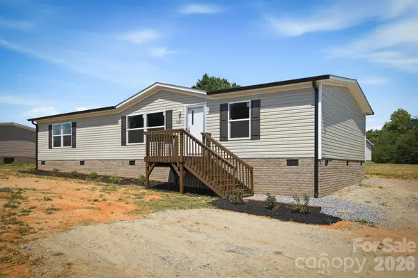 1894 Mesa DR, Vale, NC 28168