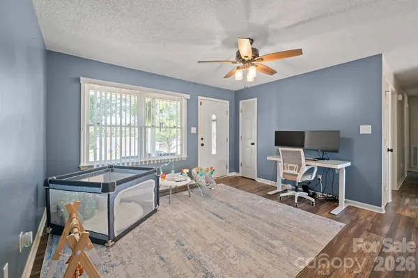 2384 Country Hollow RD, Conover, NC 28613