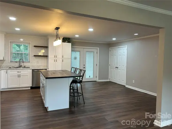 1807 Forest Hills PARK SW, Lenoir, NC 28645