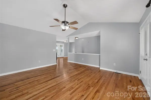 5706 George Hildebran School RD, Hickory, NC 28602