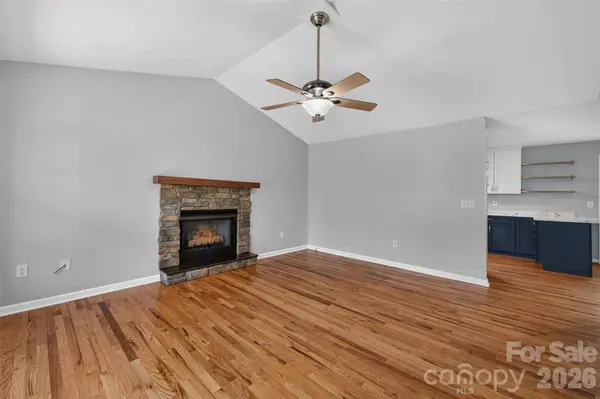 5706 George Hildebran School RD, Hickory, NC 28602