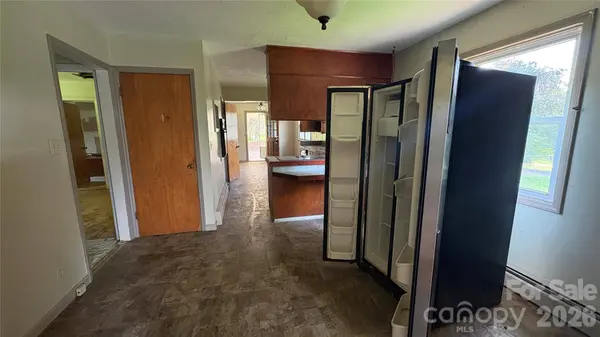 520 Cottrell Hill RD, Lenoir, NC 28645