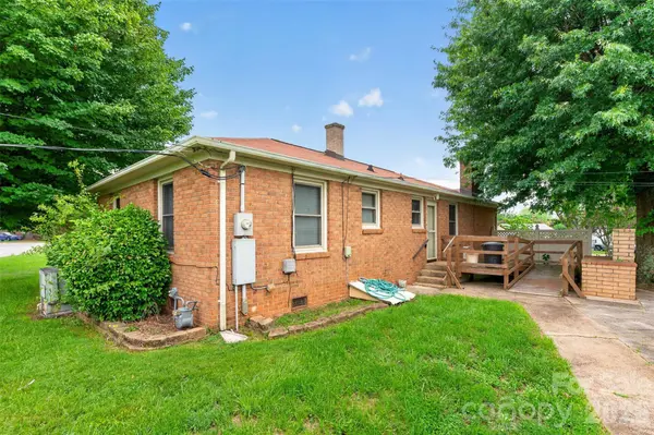 165 34th ST NW, Hickory, NC 28601