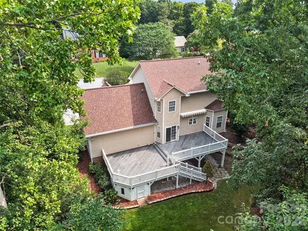 220 35th AVE NE, Hickory, NC 28601