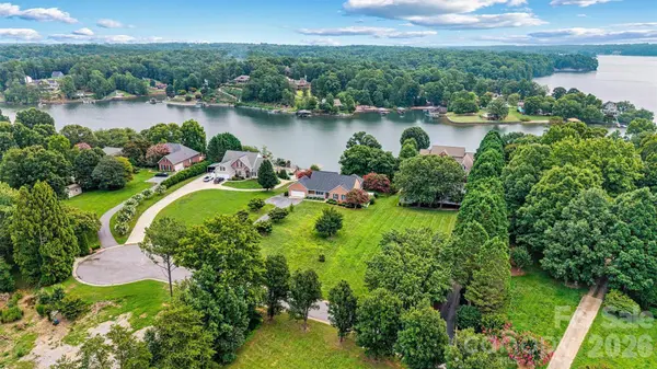 50 Sand Bar DR, Taylorsville, NC 28681