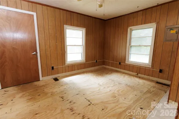 329 Finley AVE NW, Lenoir, NC 28645