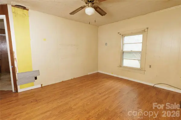 329 Finley AVE NW, Lenoir, NC 28645