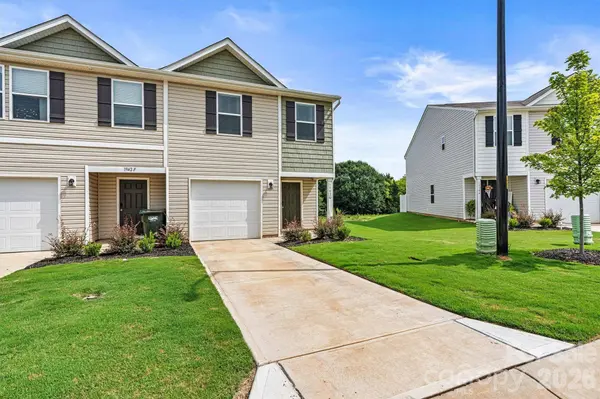 1942 Tranquility CIR #G, Newton, NC 28658