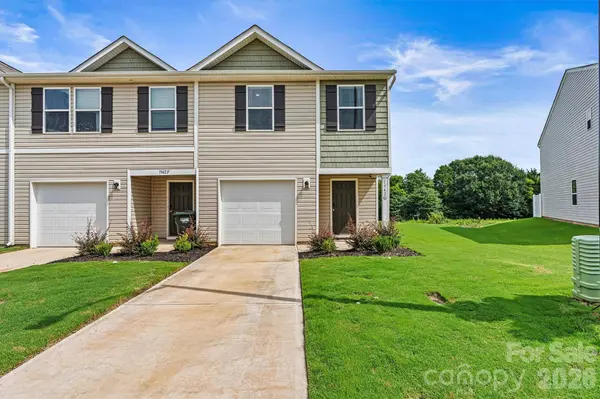 1942 Tranquility CIR #G, Newton, NC 28658