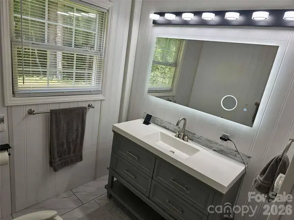 669 Old Lowgap RD, Mount Airy, NC 27030