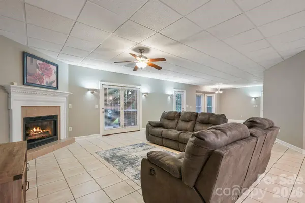 11 Greenway DR, Granite Falls, NC 28630