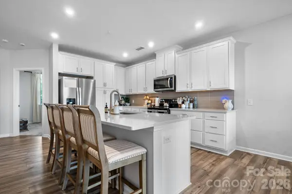 4455 Reed Creek DR #202, Sherrills Ford, NC 28673
