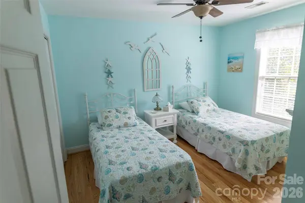 51 Browning DR, Taylorsville, NC 28681