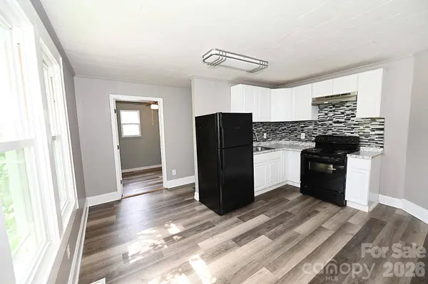 1632 C AVE SE, Hickory, NC 28602