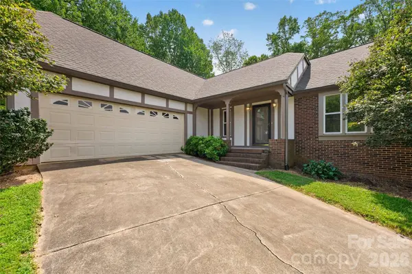 2923 Dogwood DR, Claremont, NC 28610