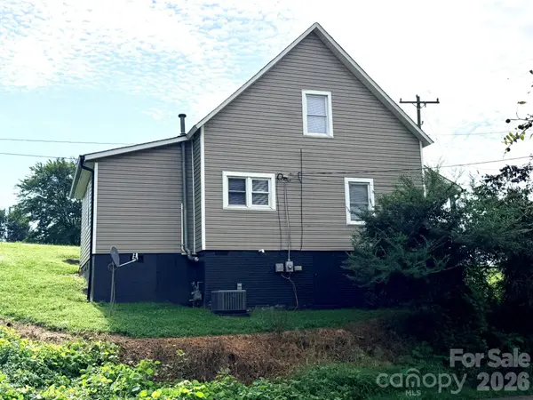 301 Magnolia ST, Granite Falls, NC 28630