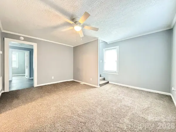 301 Magnolia ST, Granite Falls, NC 28630