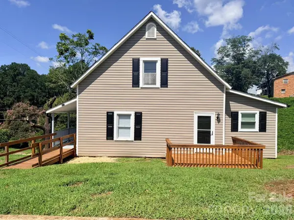 301 Magnolia ST, Granite Falls, NC 28630