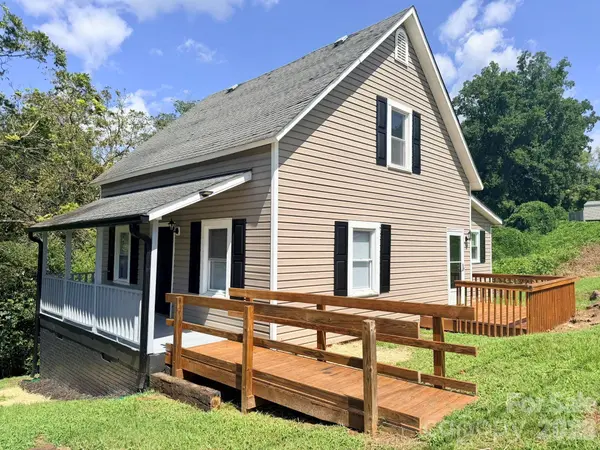 301 Magnolia ST, Granite Falls, NC 28630