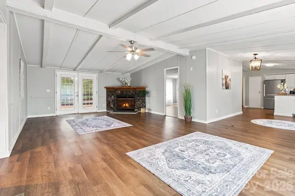 8099 River Bend DR, Claremont, NC 28610