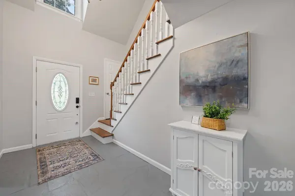 2593 Birdie LN NE, Conover, NC 28613