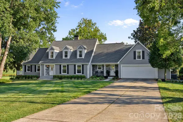 2593 Birdie LN NE, Conover, NC 28613