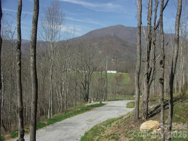 000 Compromise DR, Waynesville, NC 28785