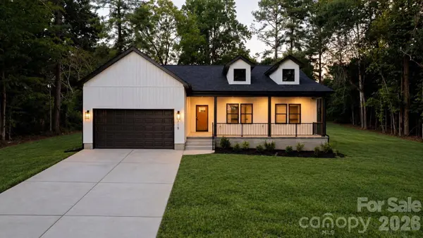 718 W 1st ST, Newton, NC 28658