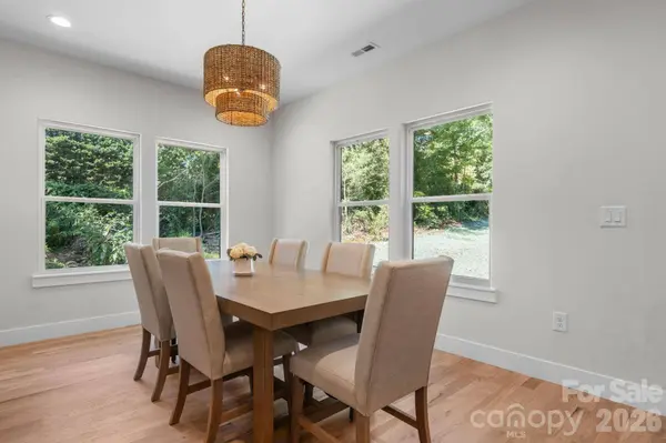 718 W 1st ST, Newton, NC 28658