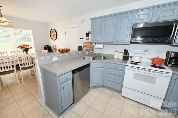 236 17th AVE SE, Hickory, NC 28602