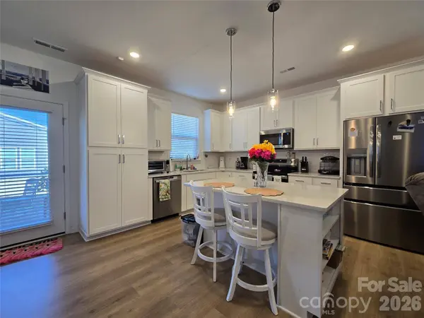 324 Sunharvest LN, Indian Trail, NC 28079