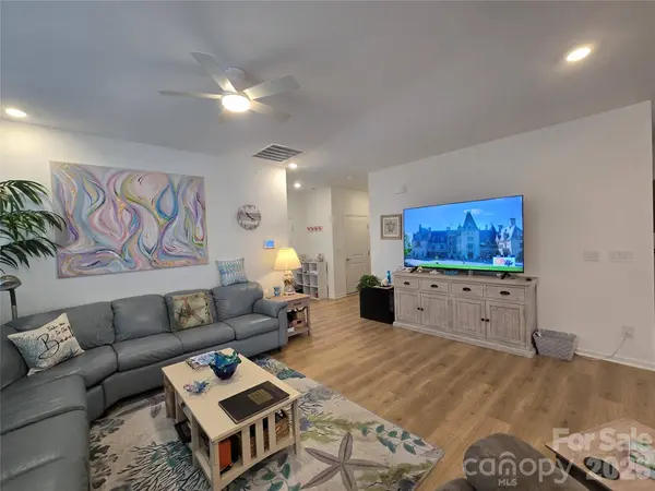 324 Sunharvest LN, Indian Trail, NC 28079