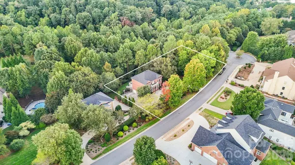 815 36TH Avenue PL NW, Hickory, NC 28601